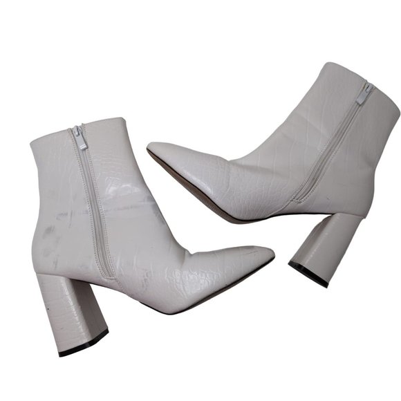 Nasty Gal Ankle Boots Booties Womens 6 White Croc Chunky Heel Pointed Toe - Picture 2 of 10